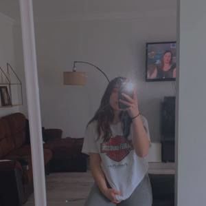 Meet your Posher, Lori-ann